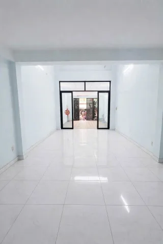 BÁN NHÀ KHU VIP HỌ LÊ TÂN PHÚ, MẶT TIỀN KINH DOANH ĐẮT GIÁ, 4 TẦNG ĐÚC NGANG ĐẸP 4.5M