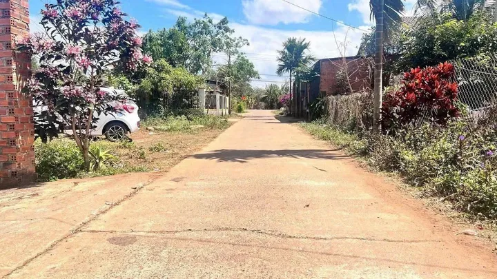 CHÍNH CHỦ CẦN BÁN: LÔ ĐẤT ĐẸP MẶT TIỀN ĐƯỜNG BÊ TÔNG TẠI BUÔN GA, EA TIÊU - CÁCH ĐƯỜNG HỒ CHÍ MINH CHỈ 500M - GIÁ CHỈ 415 TRIỆU