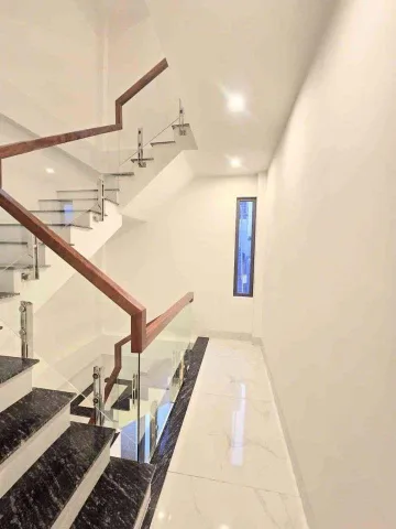Bán Nhà Gần Cấp 2 Thạch Bàn, Long Biên, 35m2, 5T chỉ 7,1 tỷ