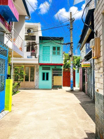 CG 🏡 Bán nhà hẻm 59 Nguyên Hồng, P.11, Bình Thạnh
🎯 Cách mặt tiền chỉ 50m, cách Phạm Văn Đồng khoảng 400m.

✔️ Diện tích: 3.1 x 10m, nở hậu nhẹ
✔️ Kết cấu: 1 trệt, 1 lầu đúc
✔️ Công năng: 2 PN - 2 WC
✔️ Nhà mới đẹp, tặng toàn bộ nội thất, dọn vào ở 