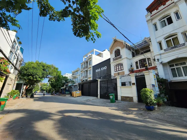 BDS HVL Toà Nhà 215B5 Nguyễn Văn Hưởng, P. Thảo Điền, Quận 2 HCM