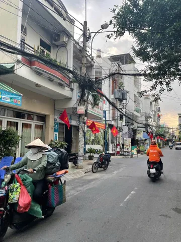BÁN MTKD NGAY PHẠM VĂN BẠCH - 4 TẦNG, GẦN 60M2, SỔ VUÔNG, 2 MT TRƯỚC SAU - HƠN 10Tỷ
