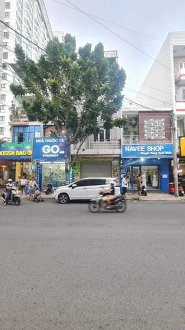 Bán Nhà 4 tầng mặt tiền Tô Hiến Thành - Giá 26 Tỷ
- Nằm trên cung đường đắc địa, khu phố Hàn Quốc , trục di chuyển chính trong khu bàn cờ, kết nối, Bạch Đằng , Lý Thánh Tôn và Nguyễn Thị Minh Khai...