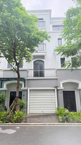 BÁN CĂN LIỀN KỀ XÂY THÔ 4 TẦNG GRAND BAY HẠ LONG, ĐỐI DIỆN CHỢ ĐÊM BÃI CHÁY,HẠ LONG