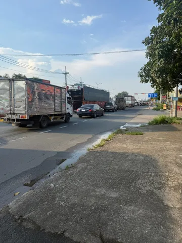 👉 Kiếm đâu ra lô đất thành phố giá nông thôn???

"Khu vực này giờ k có lô nào dưới 6xx đẹp như vậy nữa"