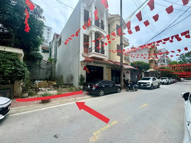 bán lô đất mặt đường Hà Nội trục chính kinh doanh 68m2, sát trường ĐH và KCN chỉ 1.8 tỷ