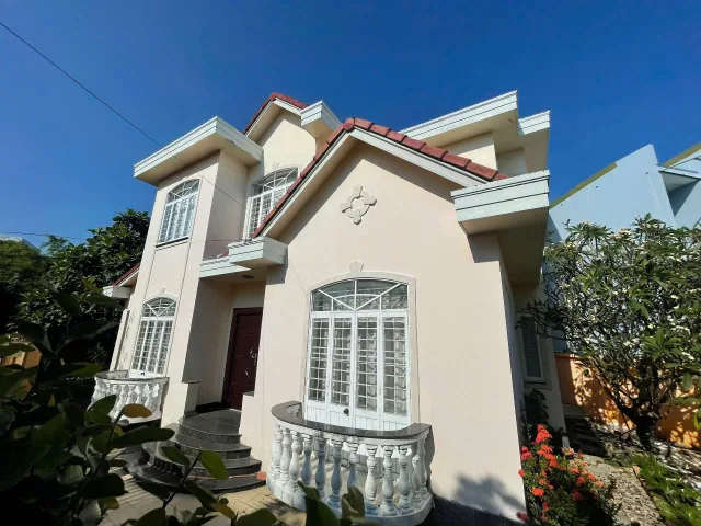 🌿 BÁN ĐẤT TẶNG BIỆT THỰ SÂN VƯỜN – PHÚ NÔNG, VĨNH NGỌC, NHA TRANG  Diện tích đất: 650m²