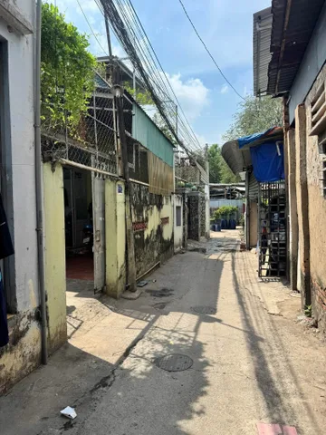 Bán Nhà Cấp 4 Lái Thiêu - sau lưng siêu thi lotet - giap ql 13