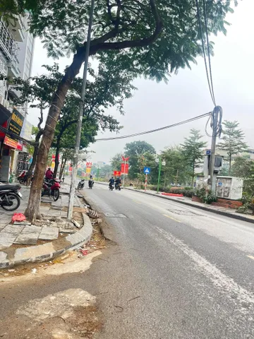 BÁN GẤP NHÀ MẶT TIỀN ĐỊNH CÔNG, HOÀNG MAI, VỈA HÈ KINH DOANH, 80M2 - 3 TẦNG. GIÁ TỐT