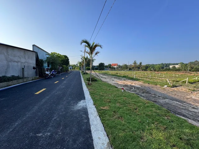 ĐẤT BÌNH DƯƠNG CHỈ 2TR2/M2 BAO SỔ
PHÁT SINH THÊM BAO NHIÊU EM HOÀN TIỀN BẤY NHIÊU