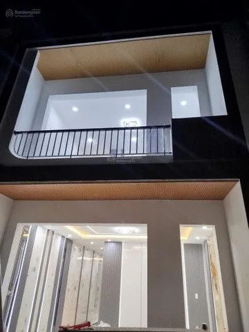 Bán nhà  giá 3tỷ9 ,1 trệt 1 lầu 100m²  (4.5 x 22.2) - thổ cư 60m², sổ riêng - full nội thất, nhận nhà ngay. Liên hệ: 0559371035 gặp Bảo Ngọc
