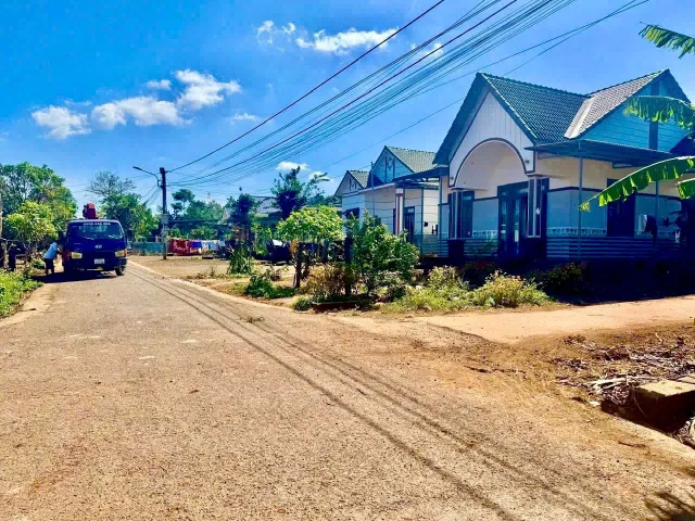🔥 CÒN DUY NHẤT 01 LÔ – MẶT TIỀN ĐƯỜNG NHỰA KHU DÂN CƯ BÀN CỜ TP. BMT  Giá 595tr  DT 5 x 30🔥