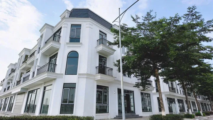 Bán nhà vườn lô góc 3 mặt thoáng, 159m2 mặt tiền 30m - đường 16,5m -sổ đỏ sẵn sang tên, 87 triệu/m2