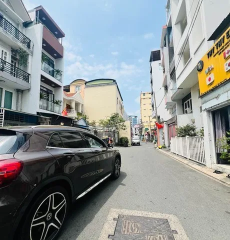 Nhà 4 tầng, mặt tiền Phạm Cự Lượng, khu Phổ Quang, 105m2, chỉ 21 tỷ TL