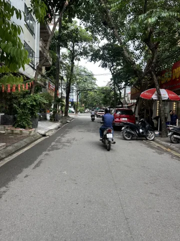 HOÀNG QUỐC VIỆT – BIỆT THỰ ĐẲNG CẤP – LÔ GÓC – Ô TÔ VÒNG QUANH