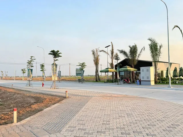 Bán gấp 5m x18m, trục Lương Hoà- Bình Chánh. Sổ riêng