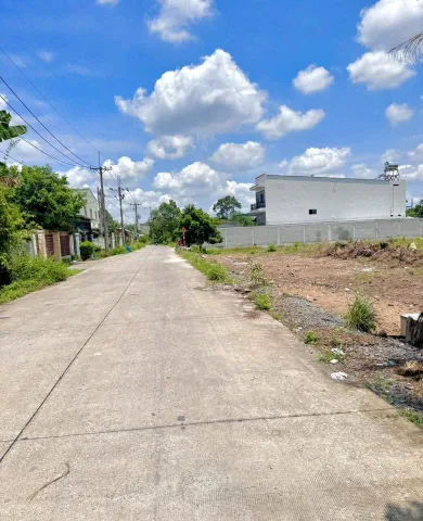 BÁN GẤP ĐẤT TRUNG TÂM CHƠN THÀNH LÔ 500M2 GIÁ 550TR, SHR, THÔ CƯ , TIỆN XÂY TRỌ
