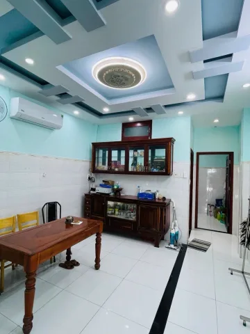 Tiện làm Căn hộ dịch vụ (CHDV): Nhà đã lắp sẵn hệ thống đồng hồ điện riêng cho từng phòng, cực kỳ thuận tiện cho việc quản lý và kinh doanh.