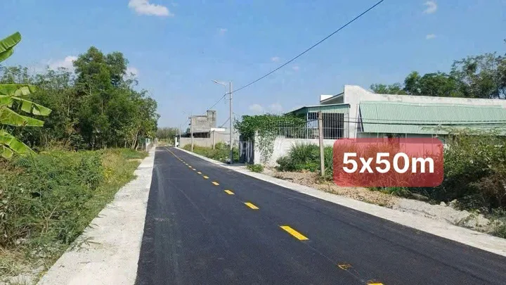 Bán đất 250m2, 100m2 thổ cư, giá full 750tr, sát vách Chợ Tân Long.