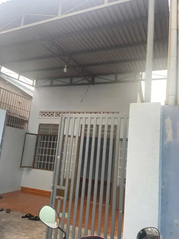 Cần tiền bán nhanh nhà hẻm Lê Văn Hưu ( cách chợ Đê vài bước chân)