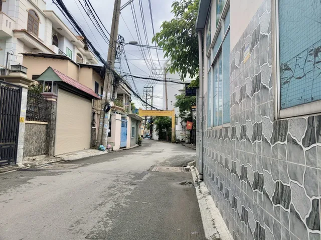 BÁN NHÀ C4 ĐƯỜNG 836, PHÚ HỮU, QUẬN 9 - 116M2 - SÁT MẶT TIỀN NGUYỄN DUY TRINH - GIÁ 6.2 TỶ