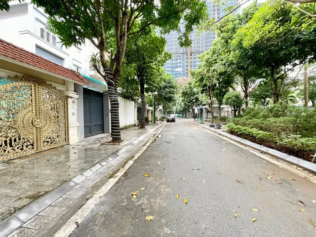 BÁN TÒA NHÀ PHỐ TRUNG KÍNH, CẦU GIẤY, DT 84M2, 7 TẦNG, THANG MÁY, GARA Ô TÔ