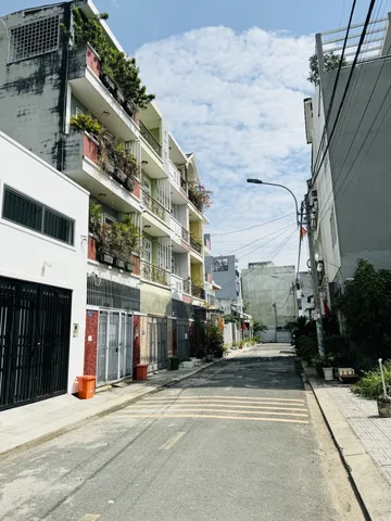 BÁN NHÀ ĐƯỜNG 970, PHÚ HỮU, QUẬN 9 - 4 TẦNG - 60M2 - ĐƯỜNG 8M XE TẢI TRÁNH KHU PHÂN LÔ - GIÁ 7.8 TỶ