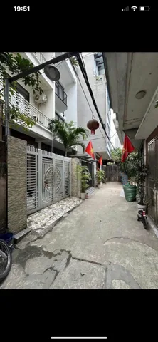 Cho thuê nhà riêng nguyên căn 3 tầng rộng rãi tại Lai Xá