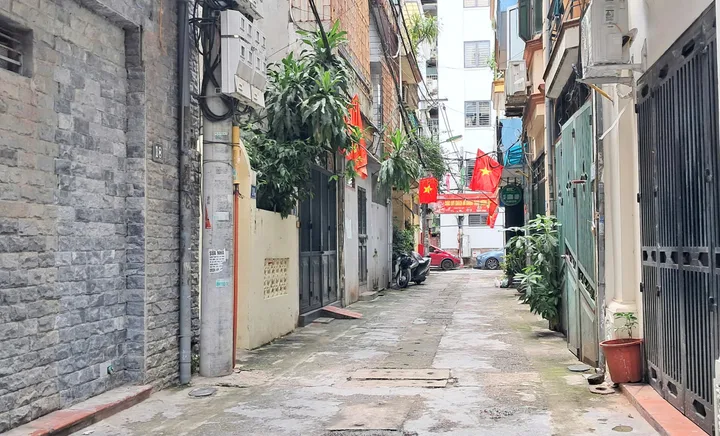 Cho thuê nhà ngõ 643 PHẠM VĂN ĐỒNG, Hoàng Quốc Việt. 18 triệu/tháng. Phù hợp thuê ở  Hộ Gia Đình, Văn phòng, KD Onl, Lớp học...