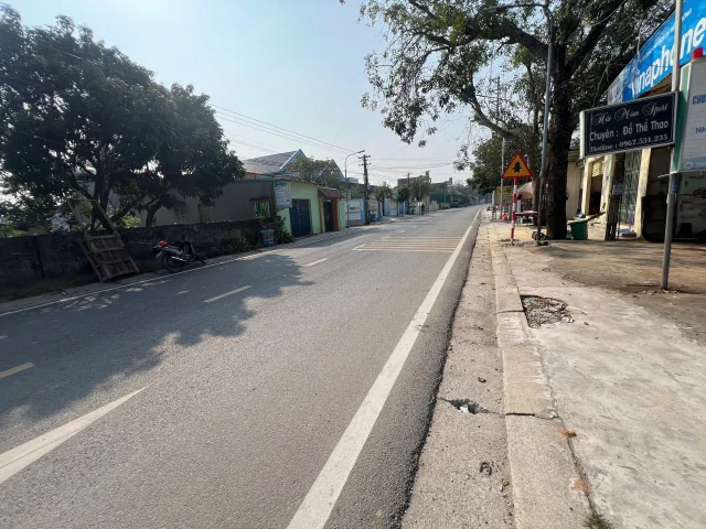 115m2 đường 4C Cách biển 200m giá chỉ 3,x tỷ