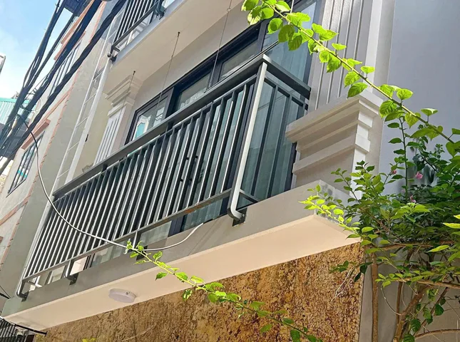 Cho thuê nhà 6 tầng THANG MÁY tại ngõ 444 ĐỘI CẤN, Ba Đình. 33 triệu/tháng. Phù hợp ở Hộ gia đình, Chuyên gia nước ngoài...