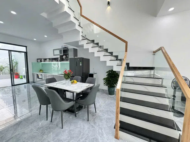 🌊 BÁN VILLA HỒ BƠI VIEW BIỂN HẺM Ô TÔ TRẦN PHÚ – 180.4M² – GIÁ CHỈ 20.5 TỶ 🌊