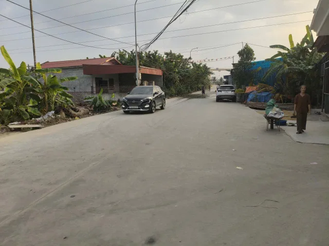 Bán 90 m Cao Nhân đường 3 ô tô tránh nhau . Cách trường học 200m.l/h:076.231.9990 e Thuý.
