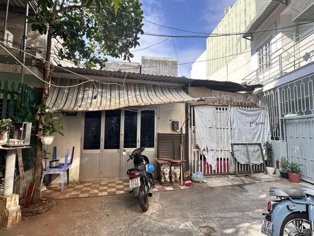 🔥 BÁN ĐẤT TẶNG NHÀ CẤP 4 CŨ HẺM ĐẠI SÚ LÊ LAI, P3, VŨNG TÀU – 130M² (MẶT TIỀN RỘNG KHỦNG 12M) – CÓ 98M² THỔ CƯ – CÁCH MẶT TIỀN 15M – GIÁ 9 TỶ