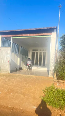 🏡 CHÍNH CHỦ CẦN BÁN: NHÀ ĐẸP RỘNG RÃI TẠI KHU EA DAR, HUYỆN EA KAR 🏡
(Pháp lý an toàn - Sổ đỏ trao tay - Dọn vào ở ngay!)