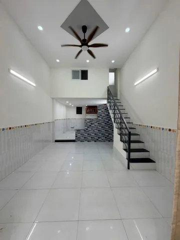 Nhà đẹp 2/ ngắn Đường Thới Hoà Vĩnh Lộc A. 
DT: 4*11m đúc lửng 1pn 2 wc .