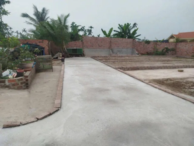 ✅Hoàng Động - Cạnh Đấu Giá Hoàng Động 
L/h:076.231.9990 e Thúy 
DT : 60m2 - Ngang 4,5m nở hậu 4,52m
Hướng Bắc

👉Ngõ ô tô 7 chỗ đỗ tận cửa , cạnh khu đấu giá Hoàng Động
👉Xung quanh dân cư đông đúc , tiện ích trường học, chợ, trạm y tế , uỷ ban xã cũ 