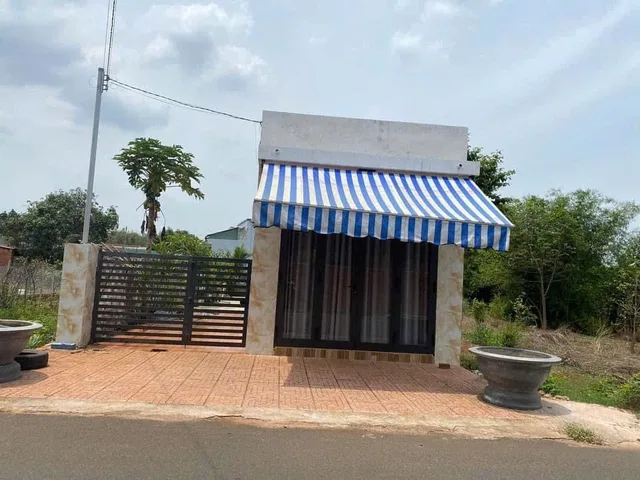 Đất dân cư đông diện tích 7x30(100tc) giá 3ty5 
Hiện trạng trên đất có vp nho nhỏ