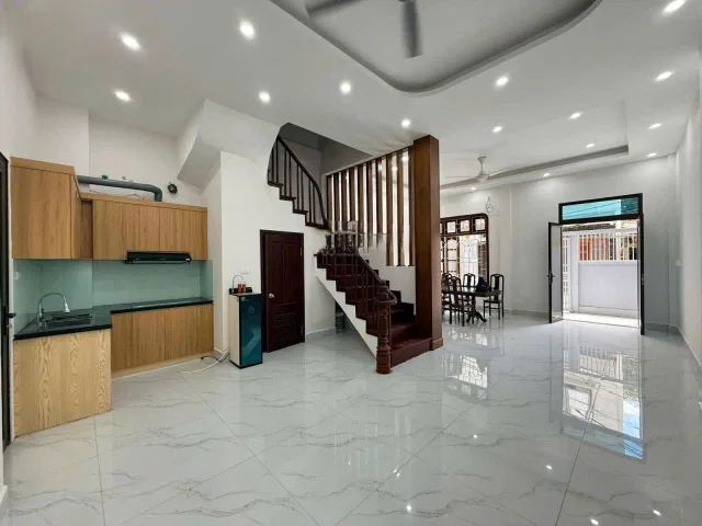 Cho Thuê Nhà Ngõ 373 An Dương Vương - Tây Hồ 70M² 3 Tầng 4 Ngủ - 2 Mặt Thoáng - Ô Tô Vào Sân - Giá Thuê 16tr