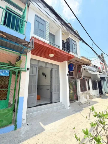 🌱HẺM 1 TRỤC NGUYỄN OANH - 2 TẦNG XINH 
• Nhà 2 tầng BTCT kiên cố, phù hợp an cư cho gia đình trẻ em
