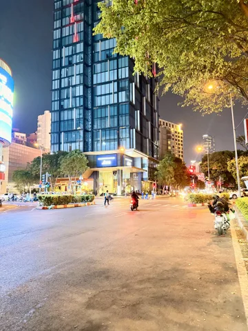 Bán Khách Sạn 45 phòng , mặt tiền Lê Lai Bến Thành , Quận 1 (346m2 - 7 tầng)