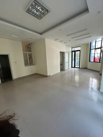 Cho thuê nhà KĐT Trung Yên, Cầu Giấy 80M*5 tầng CĂN GÓC, VỈA HÈ giá 52 triệu