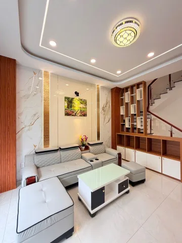 Bán Nhà Gần Mặt Tiền Lò Lu, trường thạnh cũ – 180m² Sàn, Gara Ô Tô, Sân Thượng Trước Sau, mới dọn vào ở ngay
