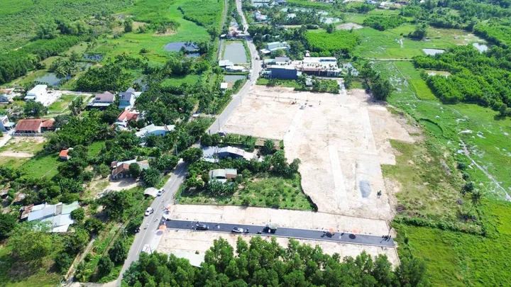 Chính chủ bán lô mặt tiền đường nhựa 10m5 Hòa Tiến - Đà Nẵng