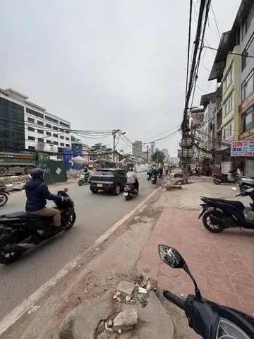 BÁN NHÀ ĐÊ LA THÀNH, BA ĐÌNH, LÔ GÓC, DT 52M², MT 8.8M, 3 TẦNG, GIÁ 35.8 TỶ