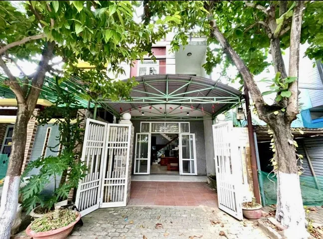 Theo Nhịp Bóng Lăn - Chủ Cần Bán Gấp NHÀ 2 TẦNG MT SƠN THỦY 2 - GẦN SÔNG - GẦN BIỂN - GIÁ 7,5 TỶ TL.