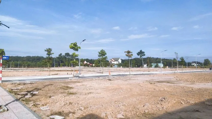 Bán đất 85m2 full thổ cư tại đường lê lợi sg, sổ sẵn hỗ trợ ngân hàng vay 0 lãi