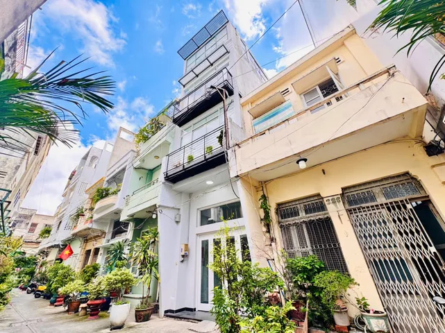 QUẬN 1: BÁN NHÀ 5 TẦNG MẶT TIỀN HXH HAI BÀ TRƯNG, P.TÂN ĐỊNH- DT 4M*17M VUÔNG ĐẸP- VIEW TRỰC DIỆN NHÀ THỜ MÀU HỒNG & CHỢ- KHU VIP ĐẸP- 0938676685 GIANG GIANG