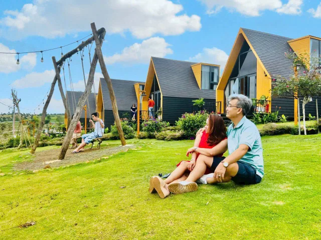 Cần bán nhanh 200m2 view hồ xây homestay Bảo Lộc