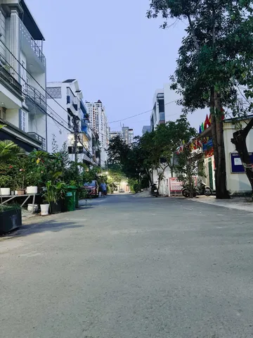 Cô định xây vì cần tiền nên bán 5x16m sổ sẵn sang tên ngay
